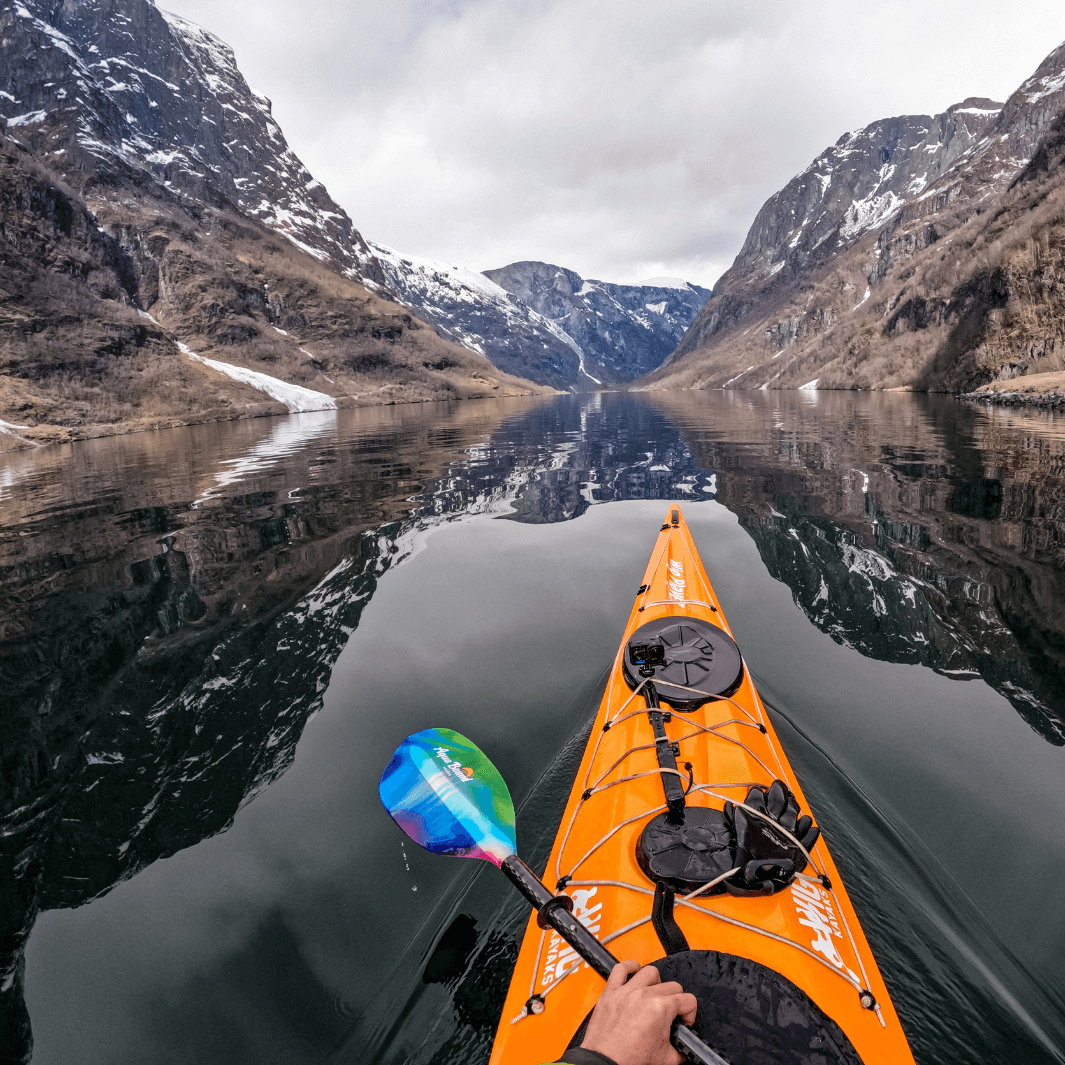 bow shot from Tomasz Furmanek in Norway with the whiskey northern lights paddle#color_northern-lights
