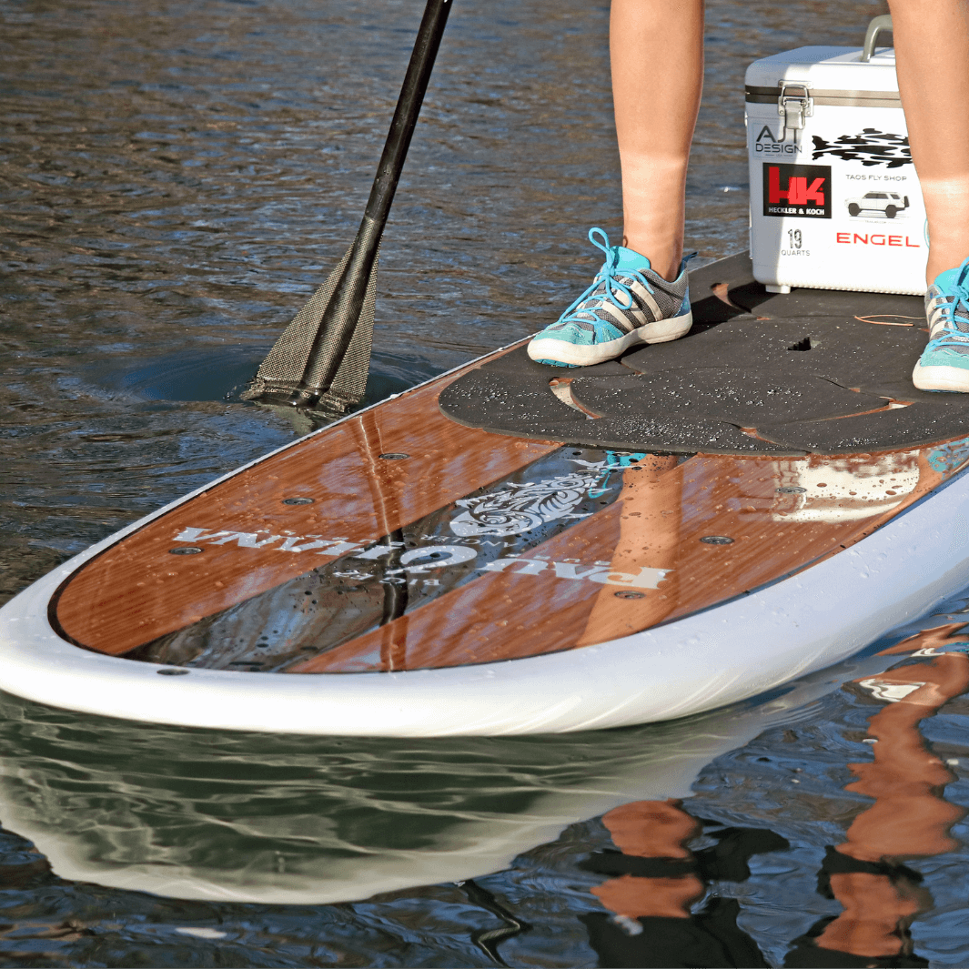 Malta carbon 1-piece SUP paddle blade in water paddling forward