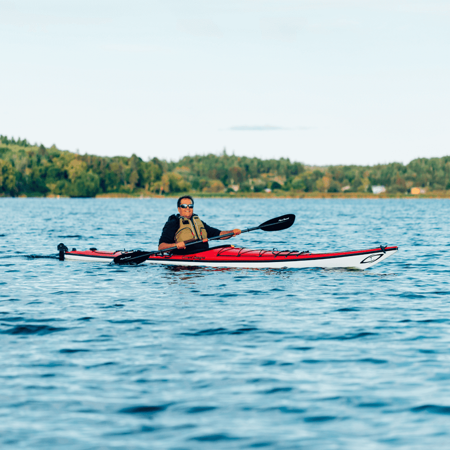 Manta Ray Carbon 4-Piece Posi-Lok Kayak Paddle | Aqua Bound